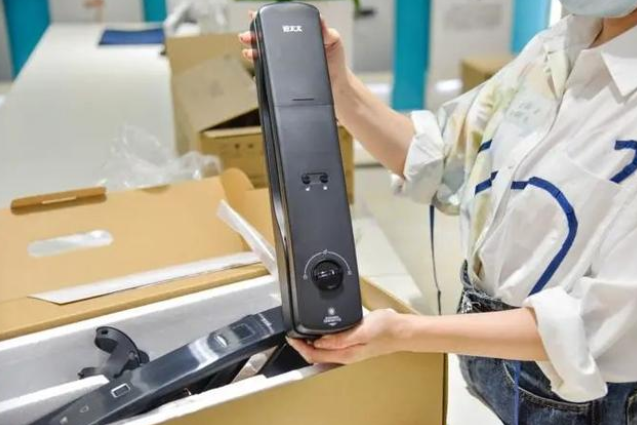 智能门锁哪个品牌好?云博在线客服,智能门锁守护您”家”的安全
